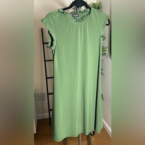 Nicole Miller: Green Ruffle Sleeve Shift Dress